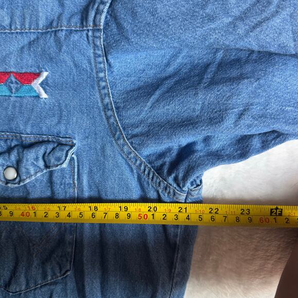 Vintage Wrangler Denim Western Shirt Size 16½/34 Embroidered 100% Cotton - Picture 8 of 10